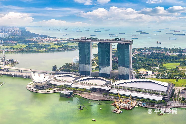 揭秘新加坡8年房价指数未涨的深层原因